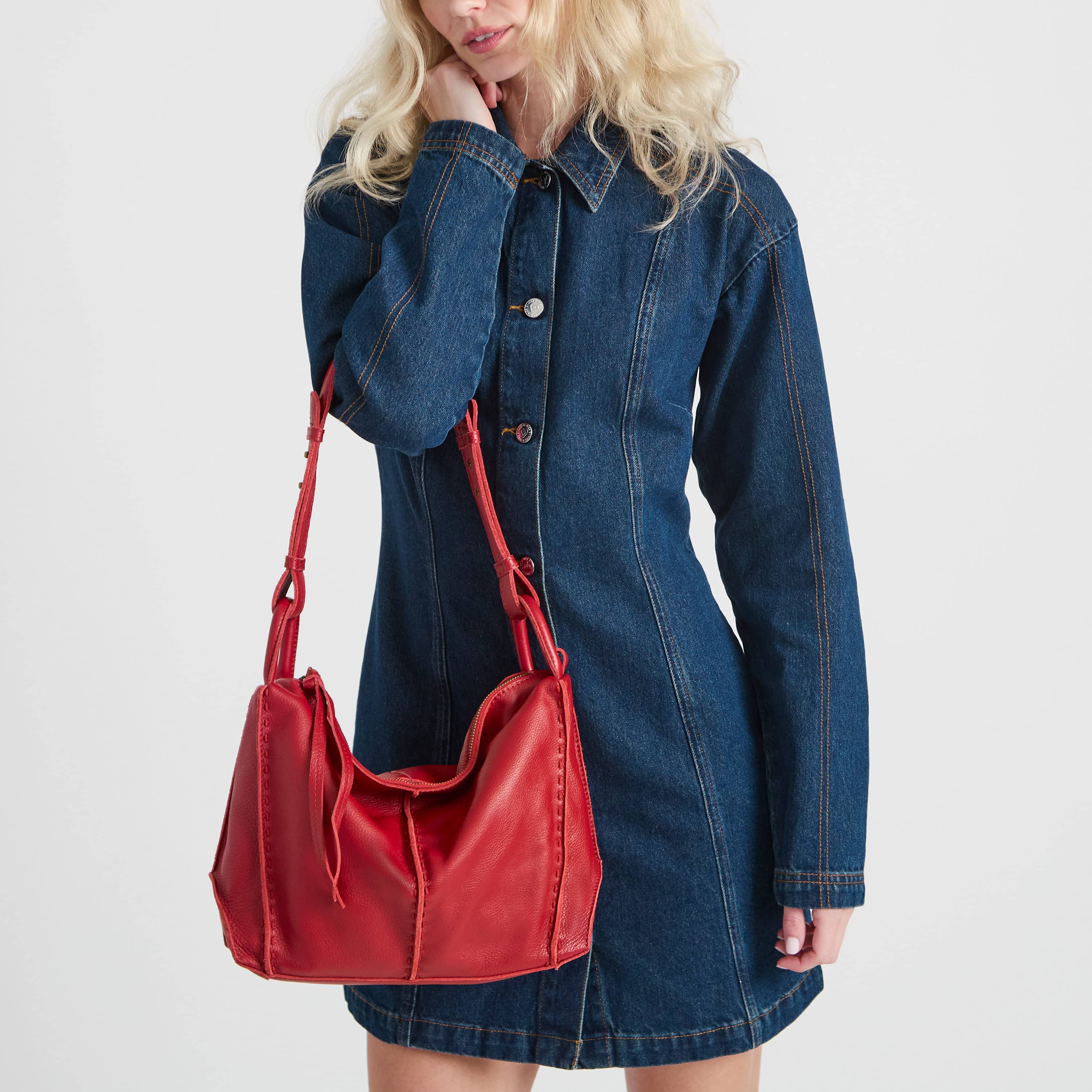 The Sak Los Feliz Hobo - Leather - Scarlet
