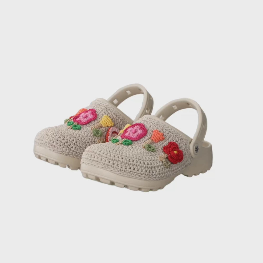 The Sak Bolo Eva Clog - Hand Crochet - Flower Ecru